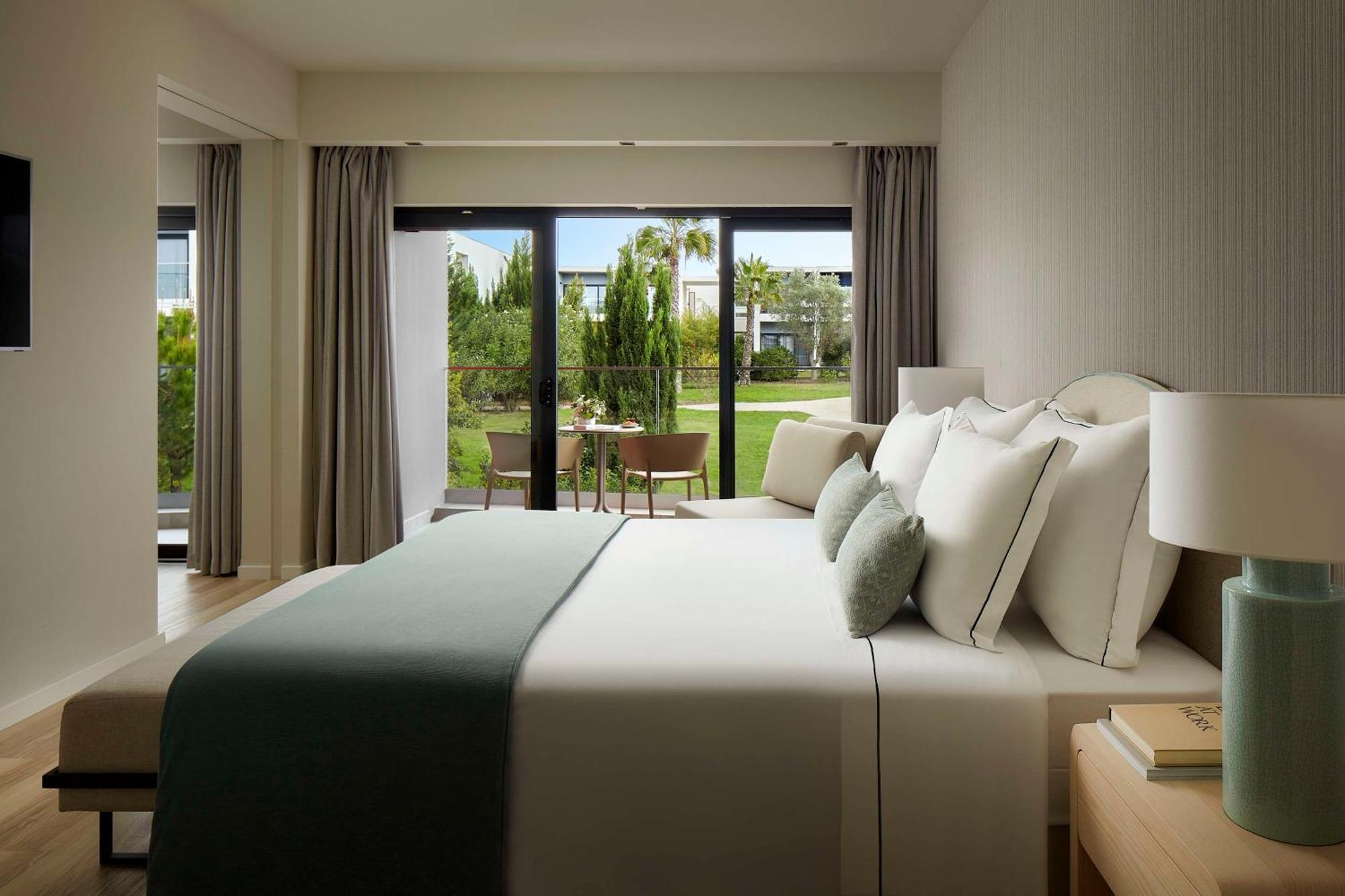 Tivoli Alvor Algarve Hotel Kültér fotó A bedroom at the hotel