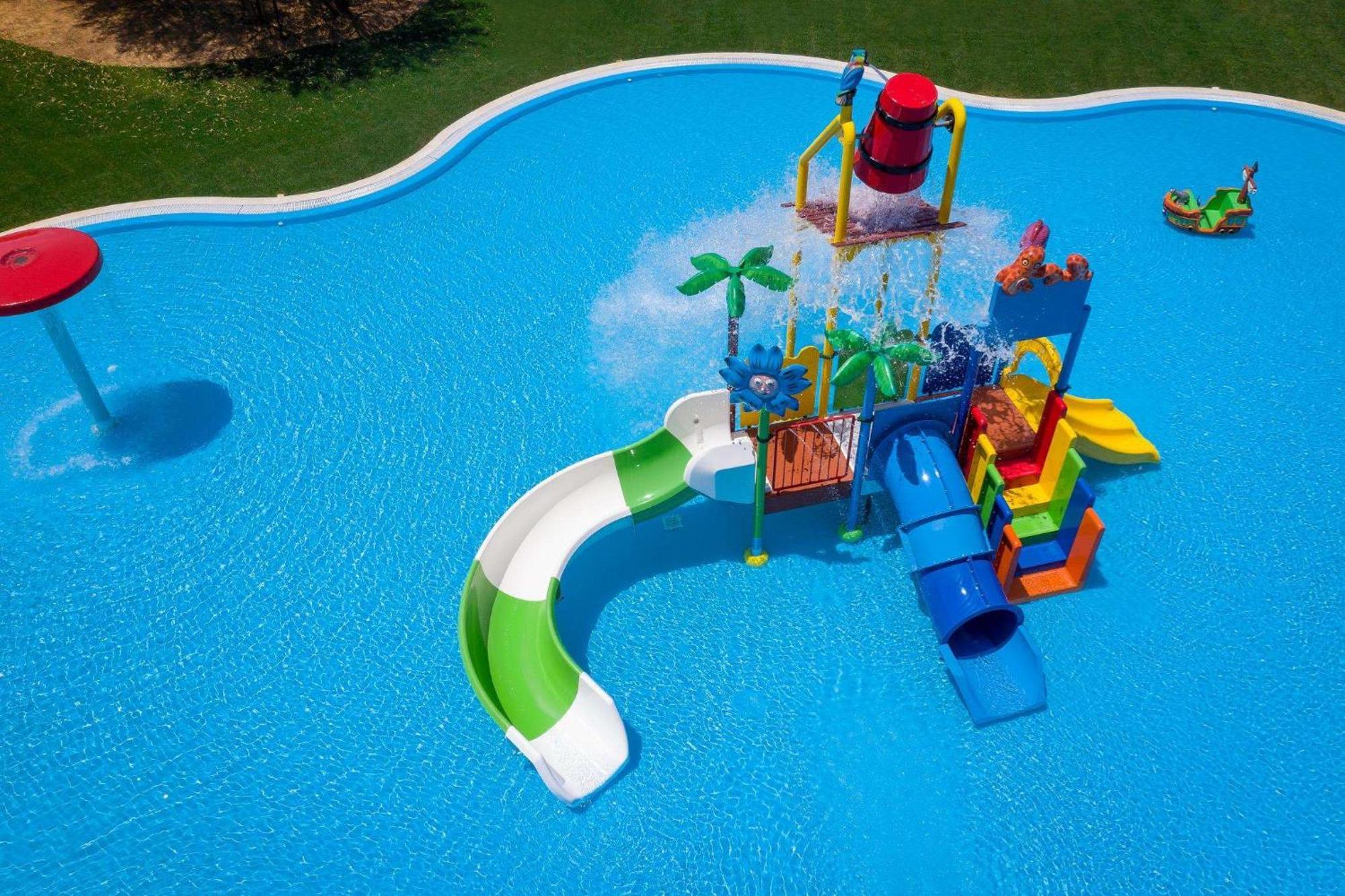 Tivoli Alvor Algarve Hotel Kültér fotó Aerial view of the water park