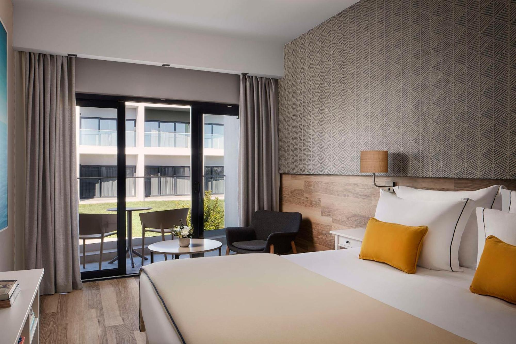 Tivoli Alvor Algarve Hotel Kültér fotó A room at the hotel